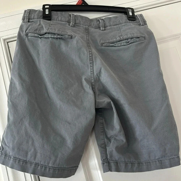 GAP Men’s Shorts - Picture 2 of 4